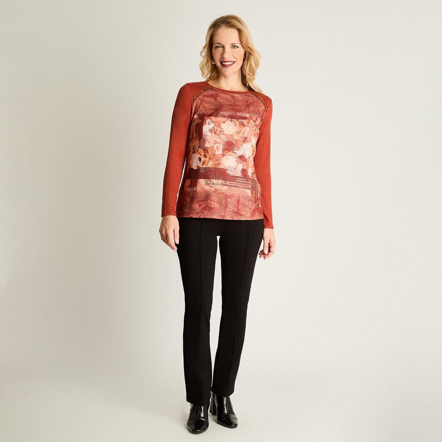 Polera Manga Larga Lanilla Escote Redondo Estampada Con Tachas Terracota-3