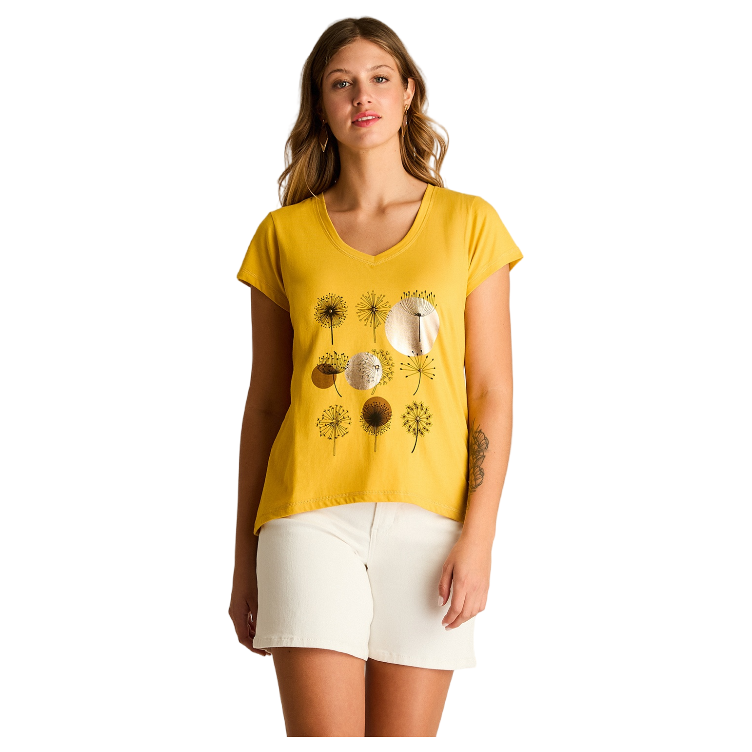 Polera Mostaza con Estampado Frontal y Escote en V-0