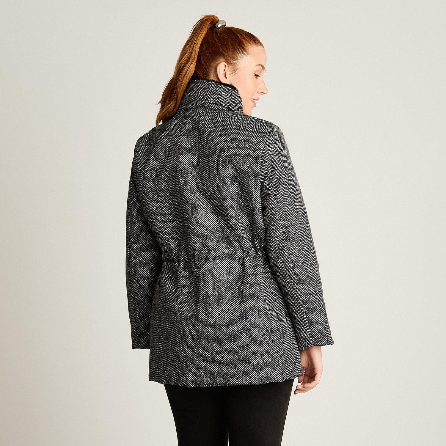 Parka Negra con Estampado Espiga y Cordón en Cintura-1