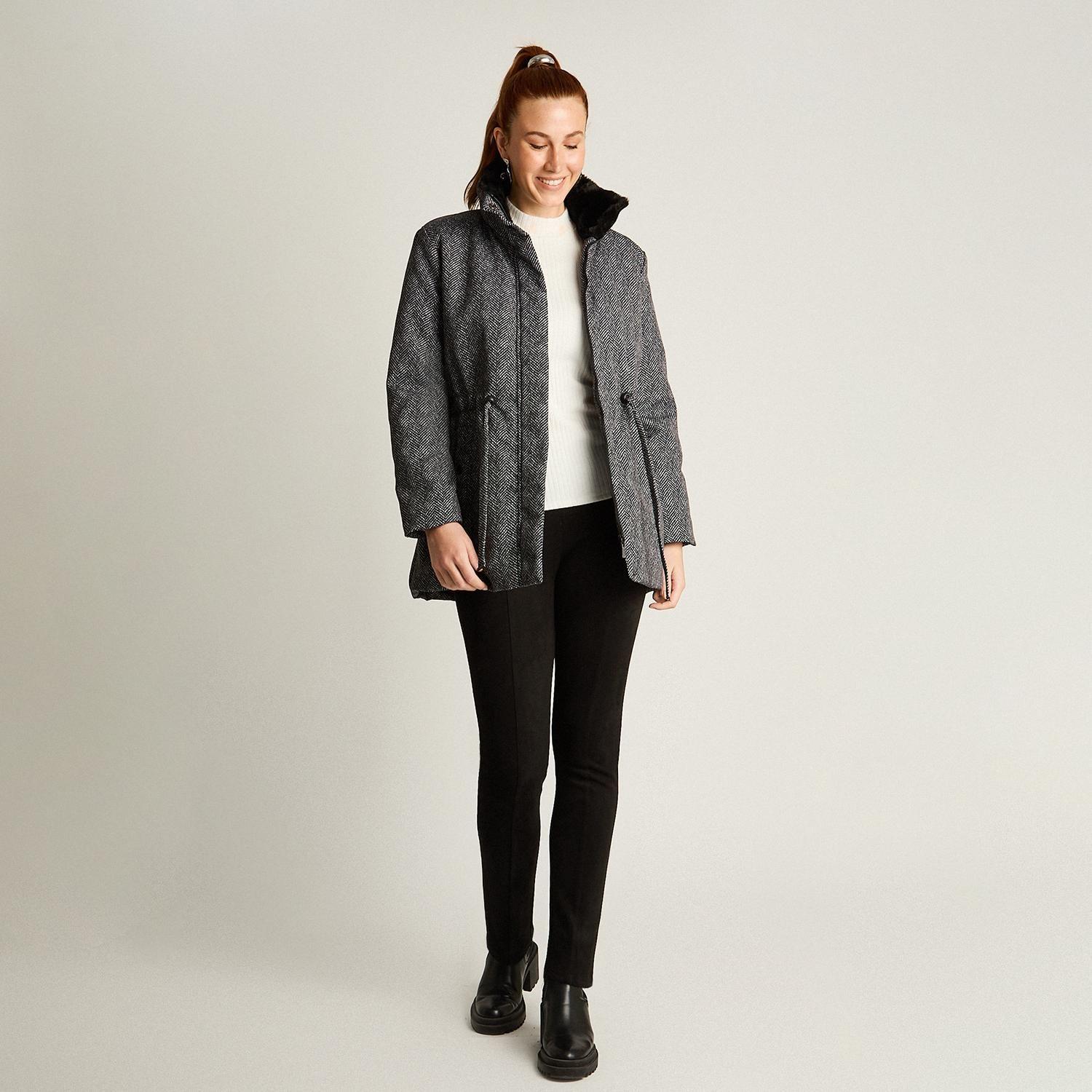Parka Negra con Estampado Espiga y Cordón en Cintura-3