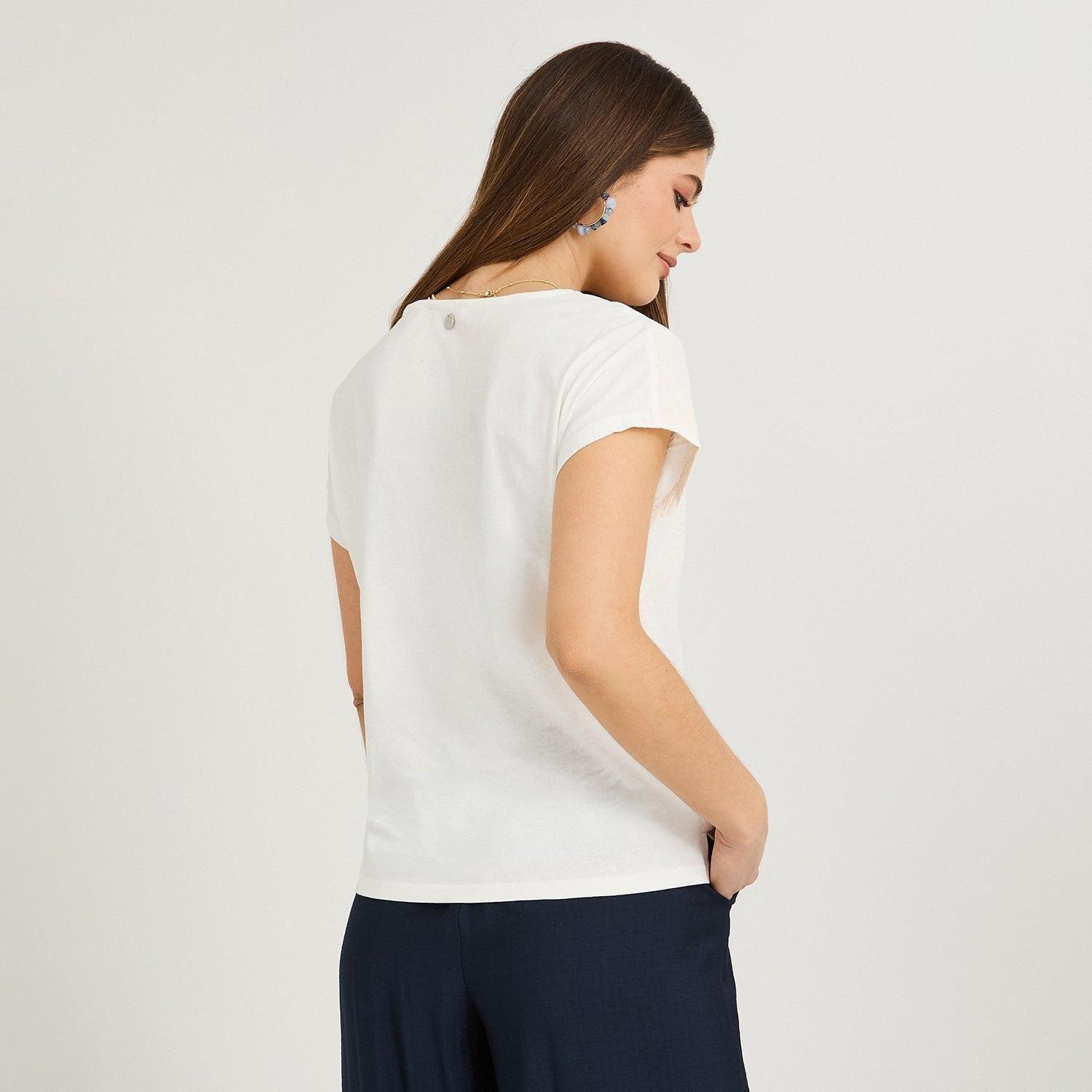 Polera Manga Corta Escote V con Puffing en Frente Crudo-1