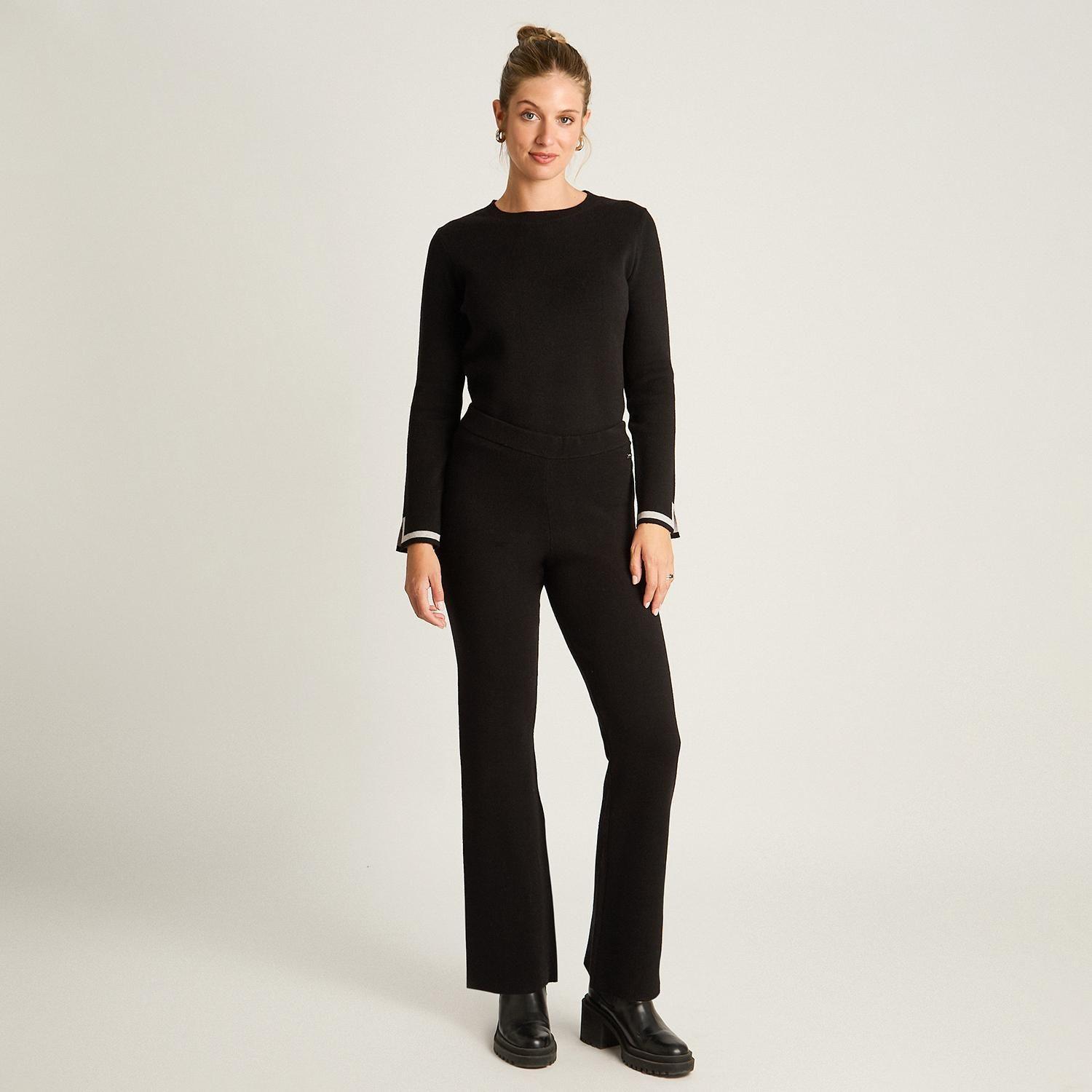 Pantalón Negro Flare en Tejido-3