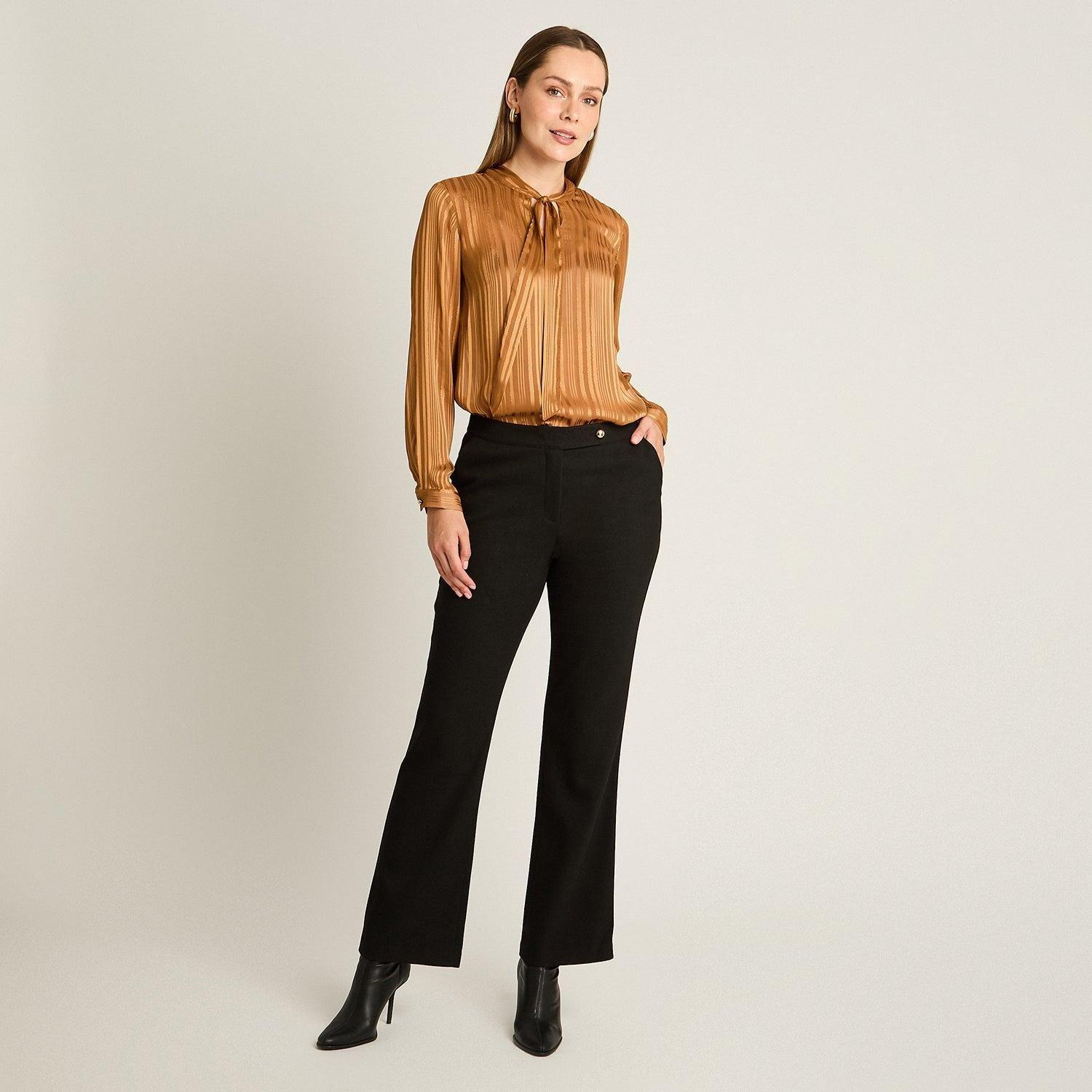 Pantalón Formal Negro Recto con Detalle Dorado-2