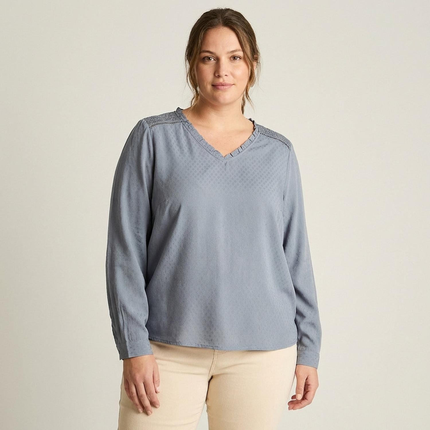 Blusa Índigo Escote V con Aplicación en Hombros-1