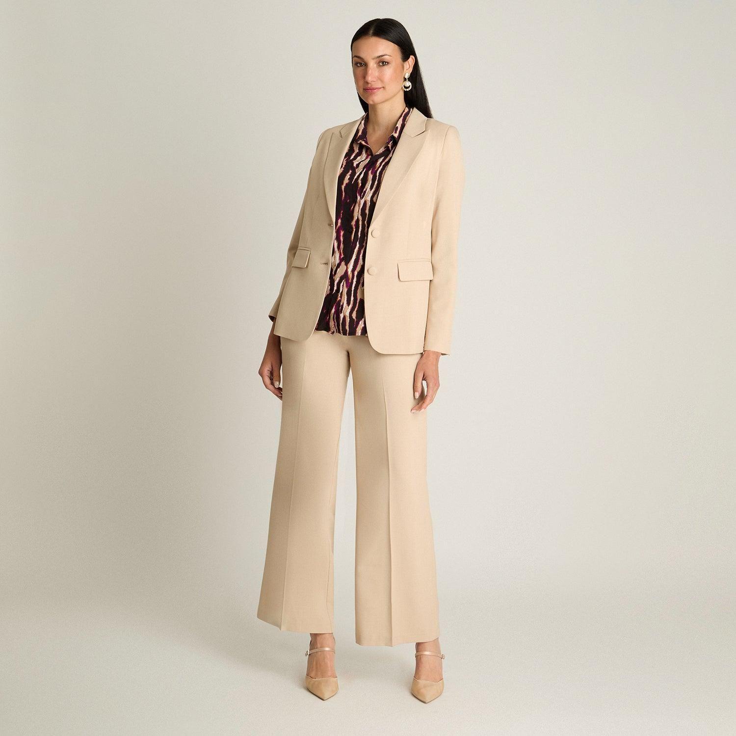 Blazer Manga Larga Con Dos Botones Beige-2