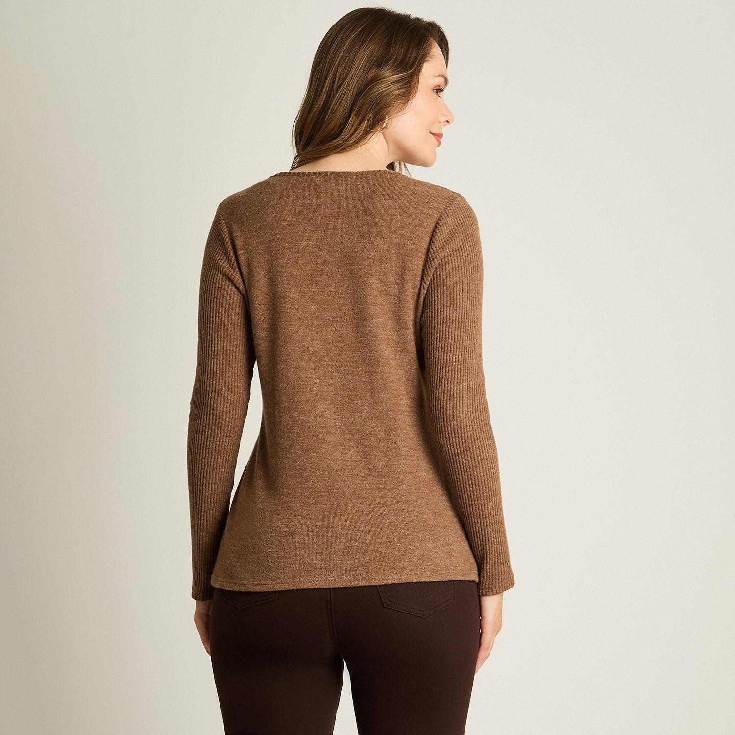 Polera Café de Lanilla con Detalle de Strass-1