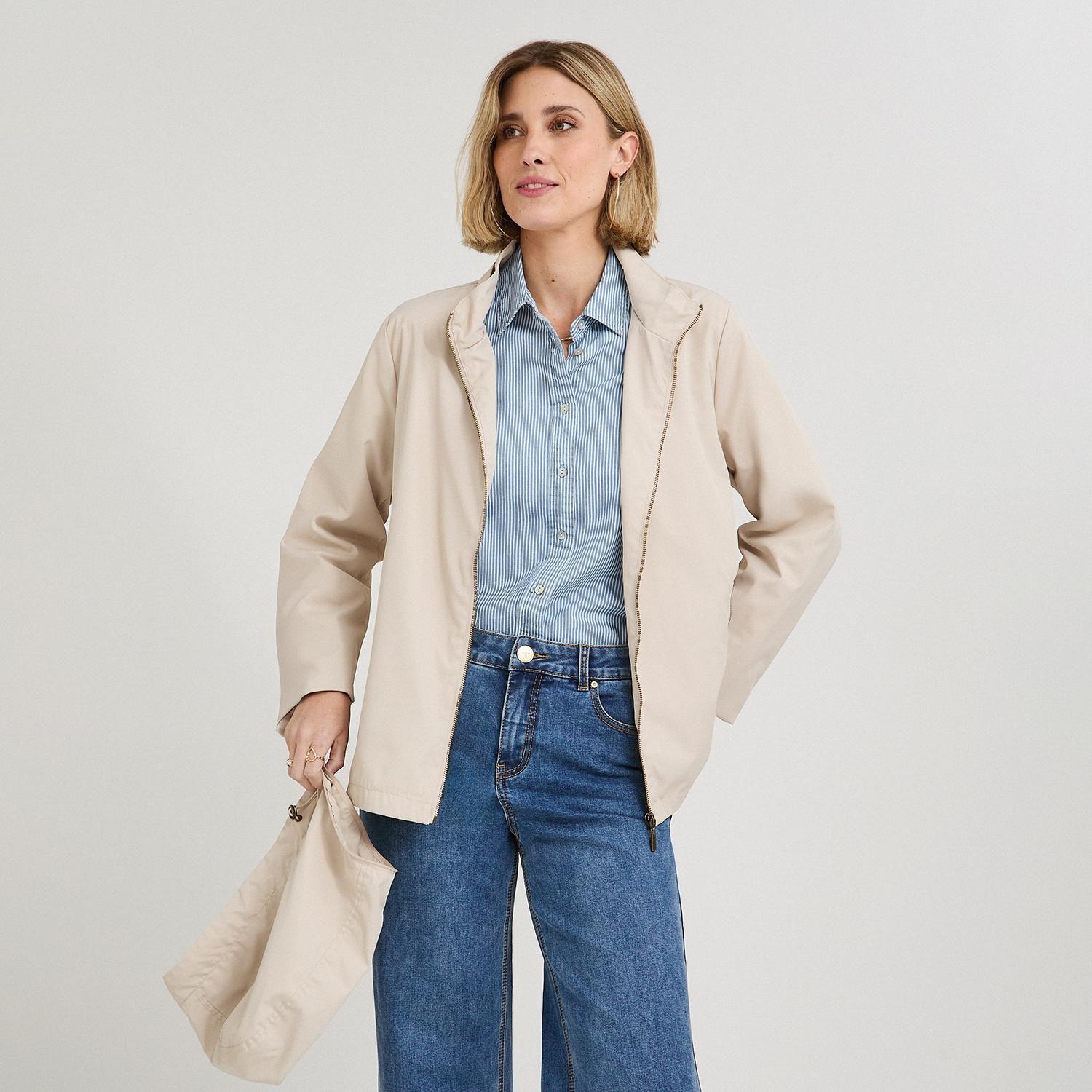 Casaca Corta Viento con Gorro Beige-4
