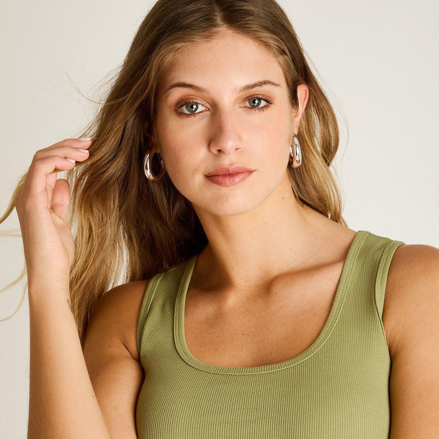 Polera Verde Sin Mangas Elasticidad Media Sin Forro Calce Ajustado-2