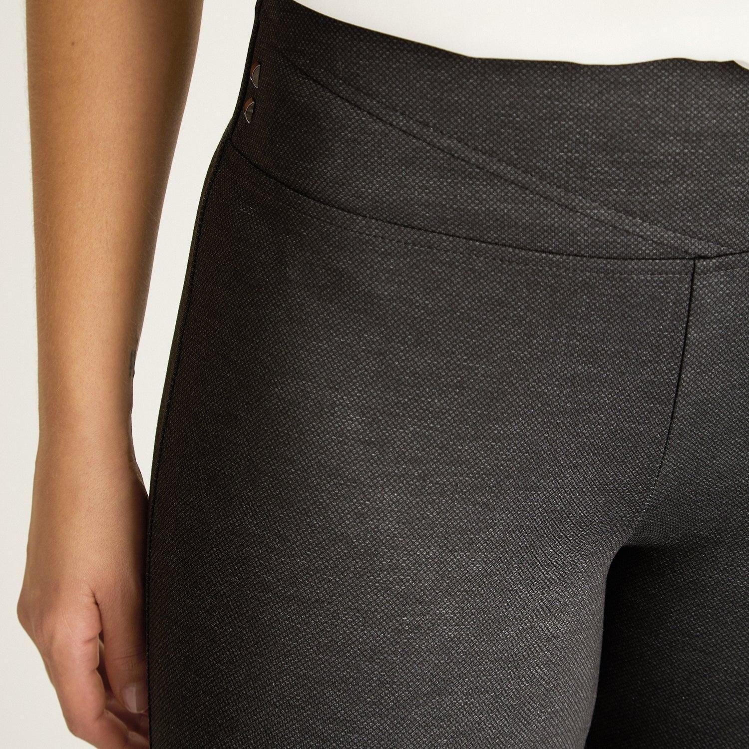 Calza Gris con Pretina y Aplicación en Cintura-2