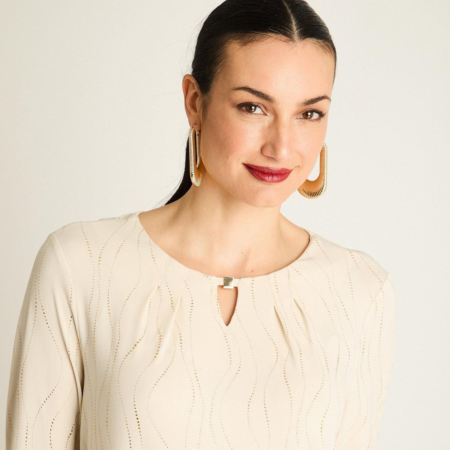 Polera Beige con Brillo Ondulado-2