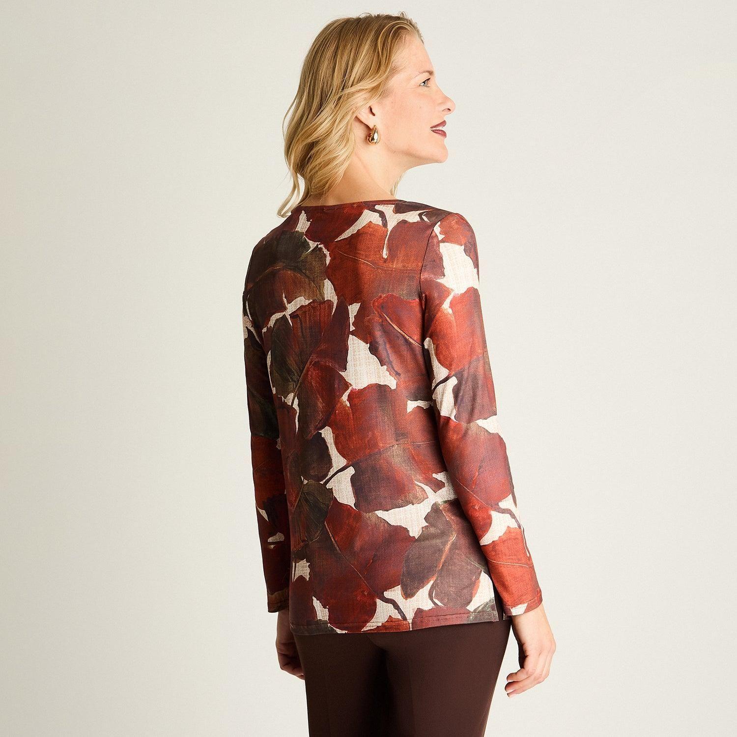 Polera Estampada Escote Redondo Con Tachas Terracota-1