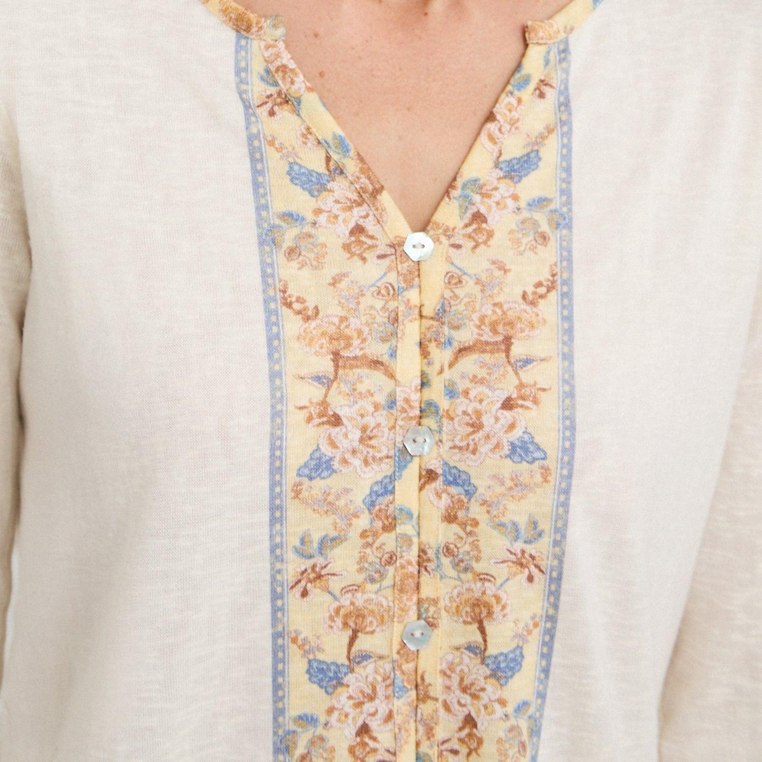 Polera Manga Larga con Estampado Localizado Crudo-3