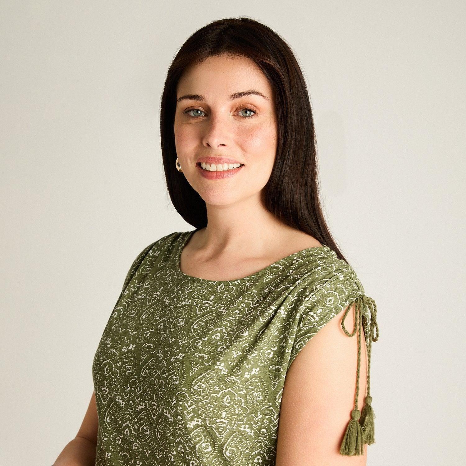 Polera Verde Manga Corta Elasticidad Media Sin Forro Calce Normal-2