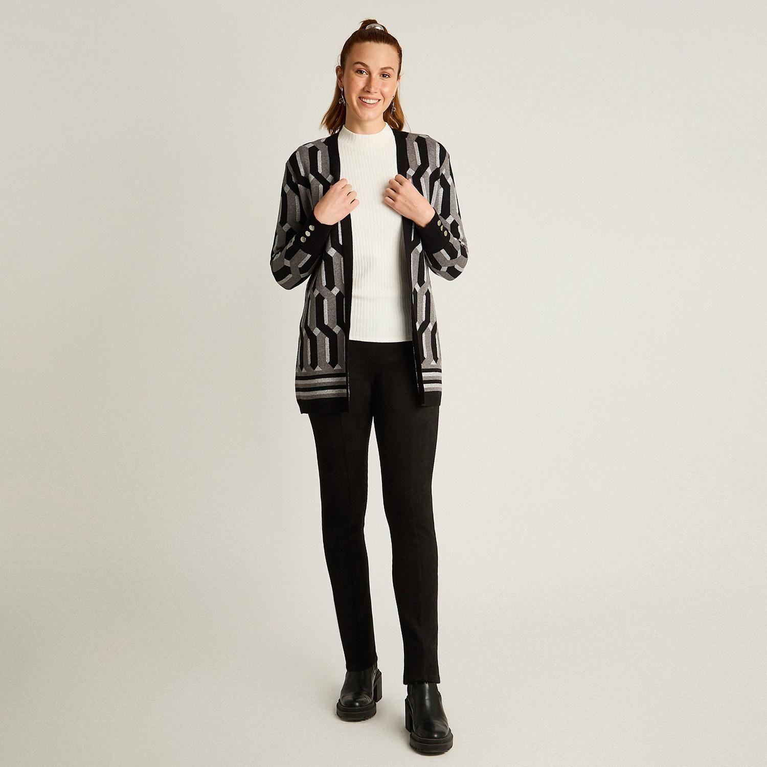 Tapado Negro con Estampado Geométrico Jacquard en Tejido-3