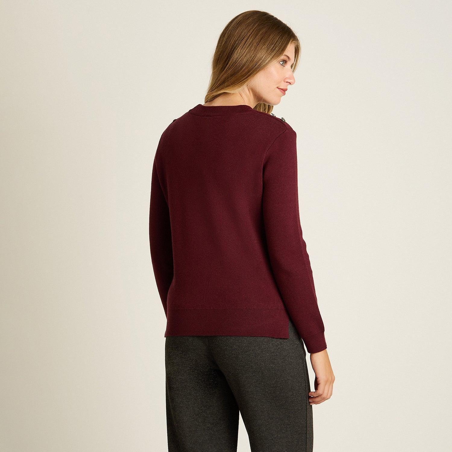 Sweater Burdeo con Estampado Animal Print y Detalles de Pedrería en Tejido-1