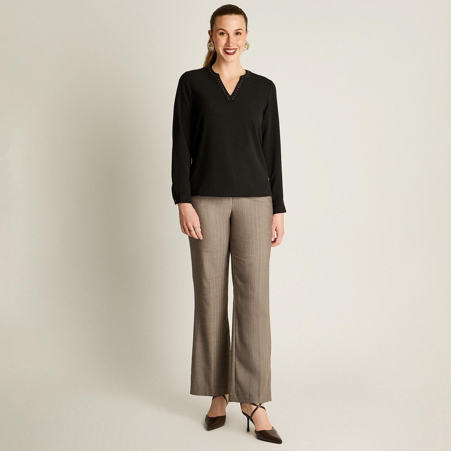 Blusa Escote Mao con Aplicación de Strass-3