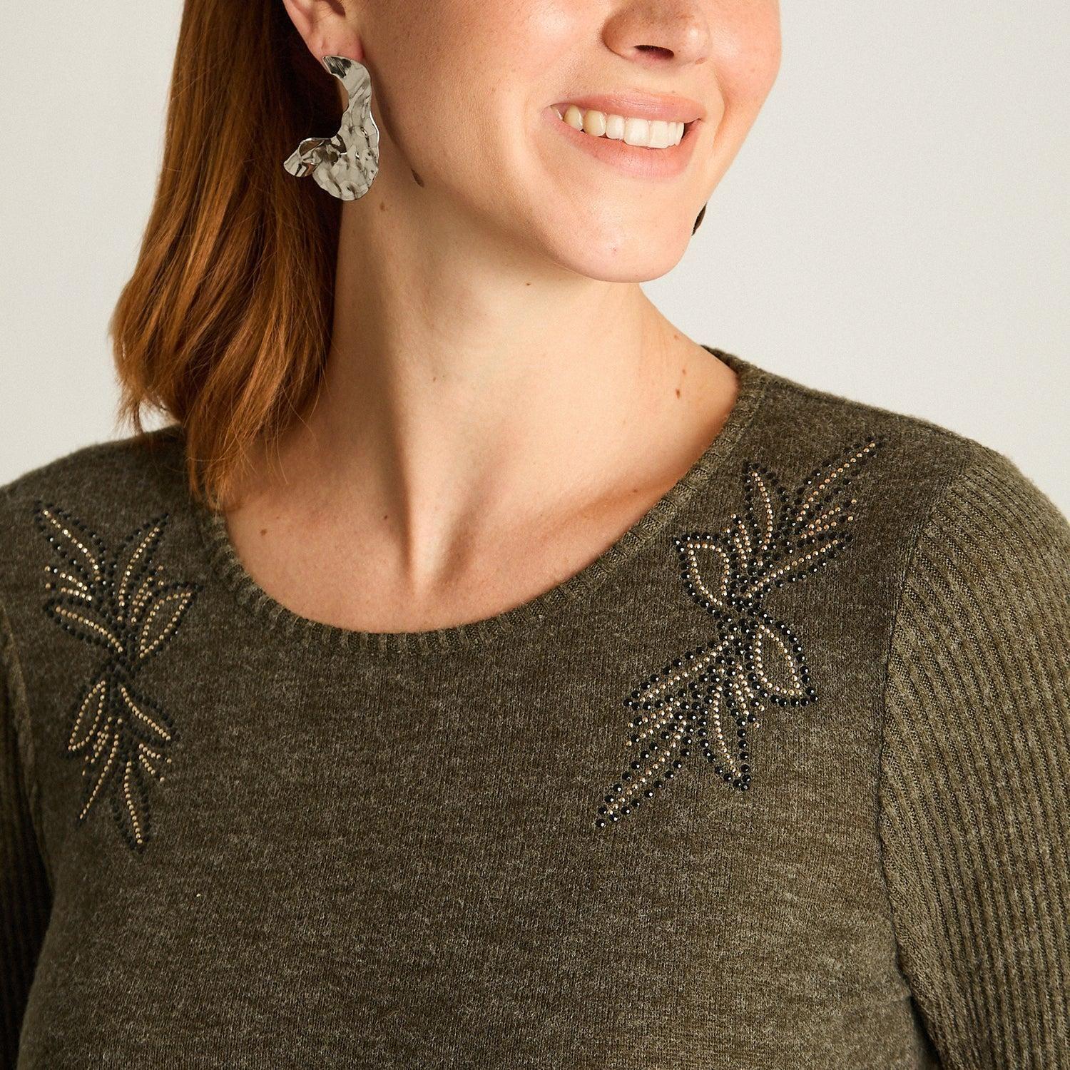 Polera Verde de Lanilla con Detalle de Strass-2