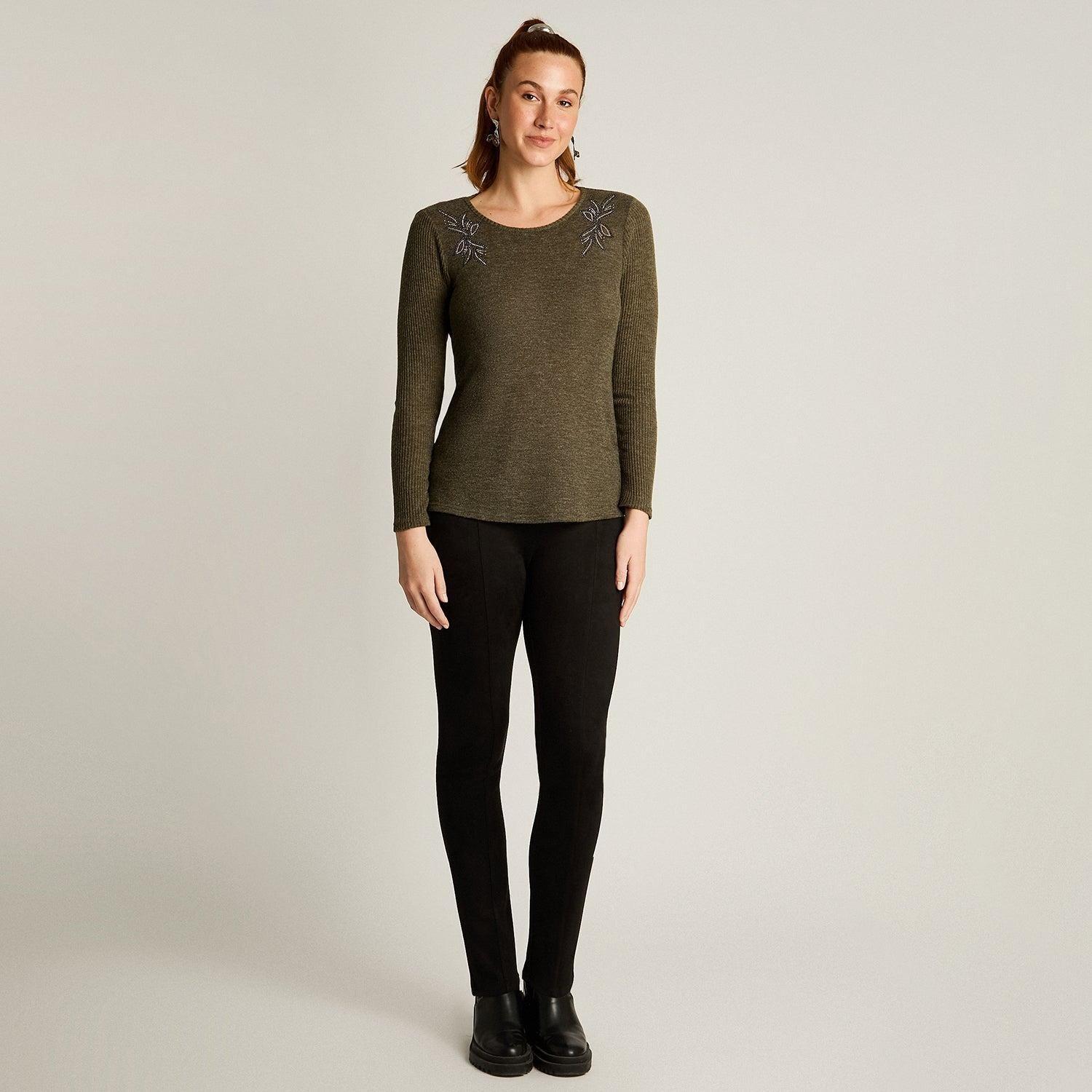 Polera Verde de Lanilla con Detalle de Strass-3