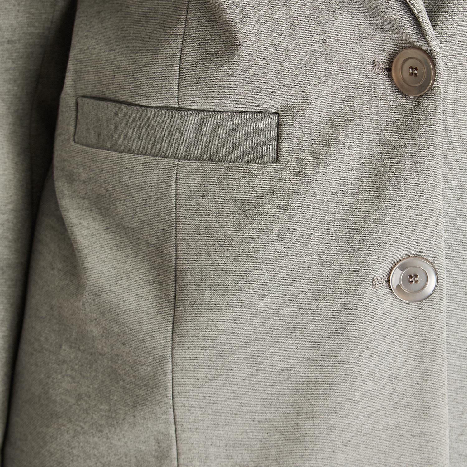 Blazer Gris Básico Punto Roma con Dos Bolsillos-3