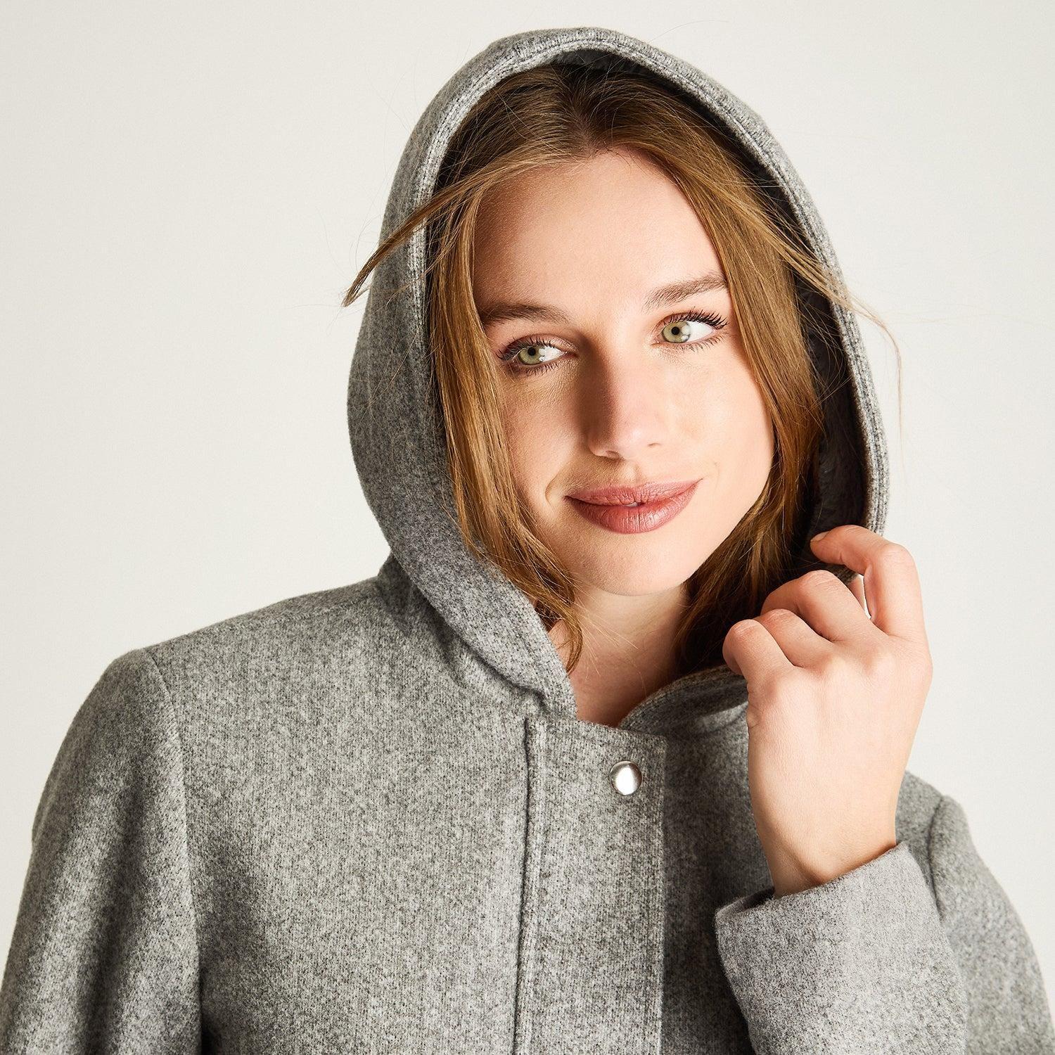 Abrigo Con Gorro Forrado En Piel Gris-3