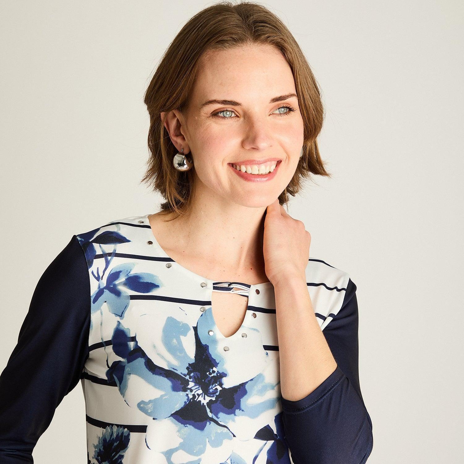 Polera Azul Rayas y Flores Manga 3/4-2