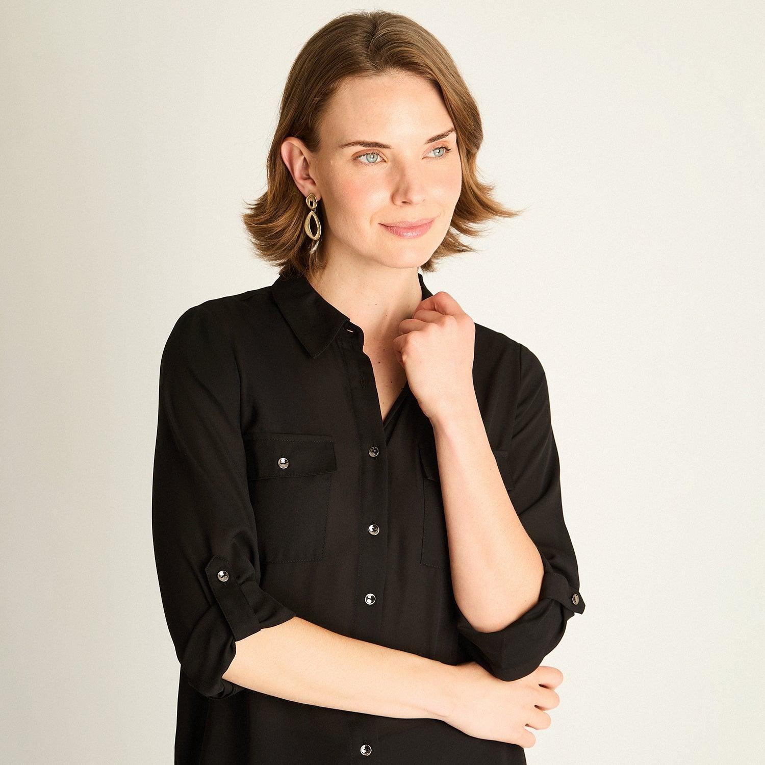 Blusa Negra con Bolsillos y Roll-Up-2