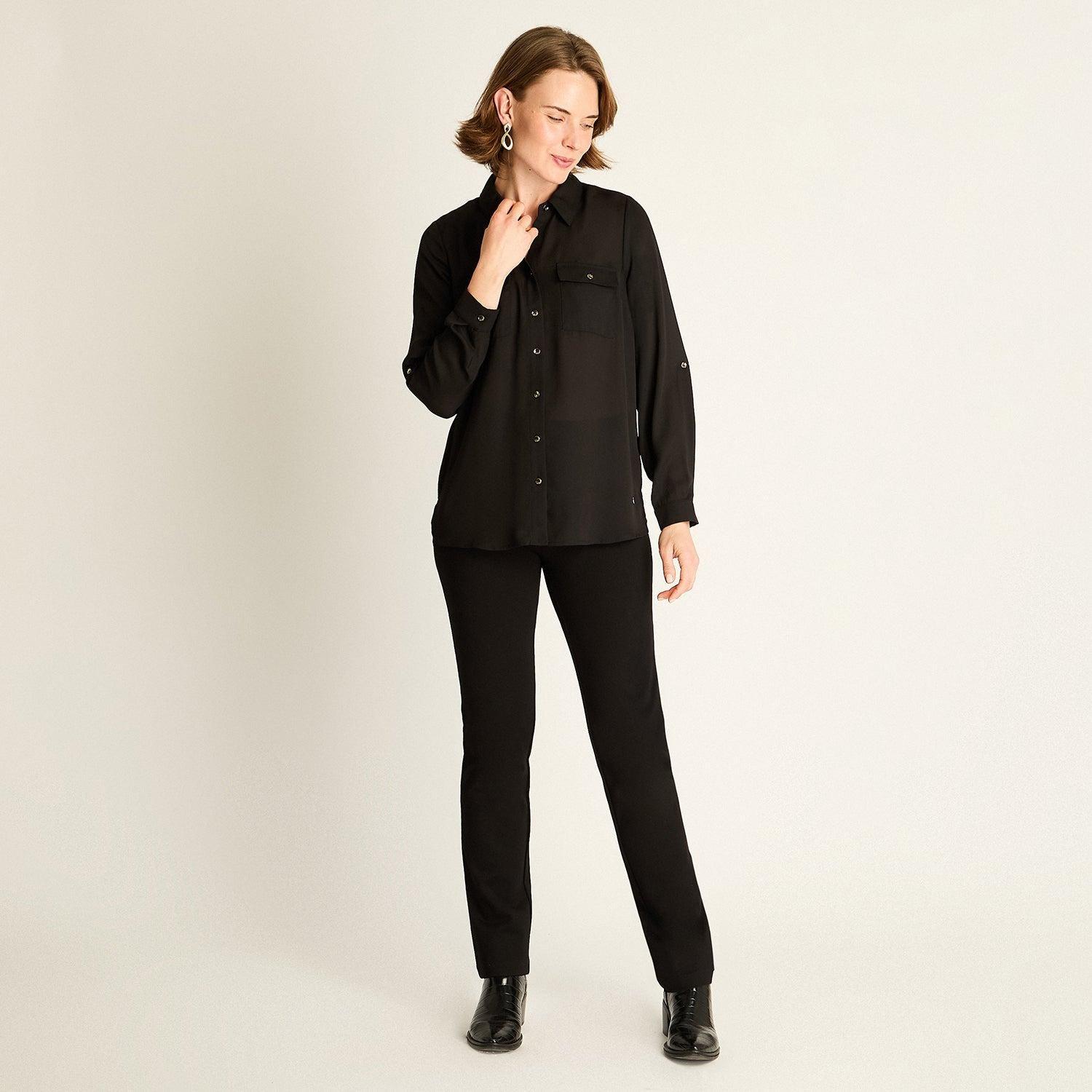 Blusa Negra con Bolsillos y Roll-Up-3