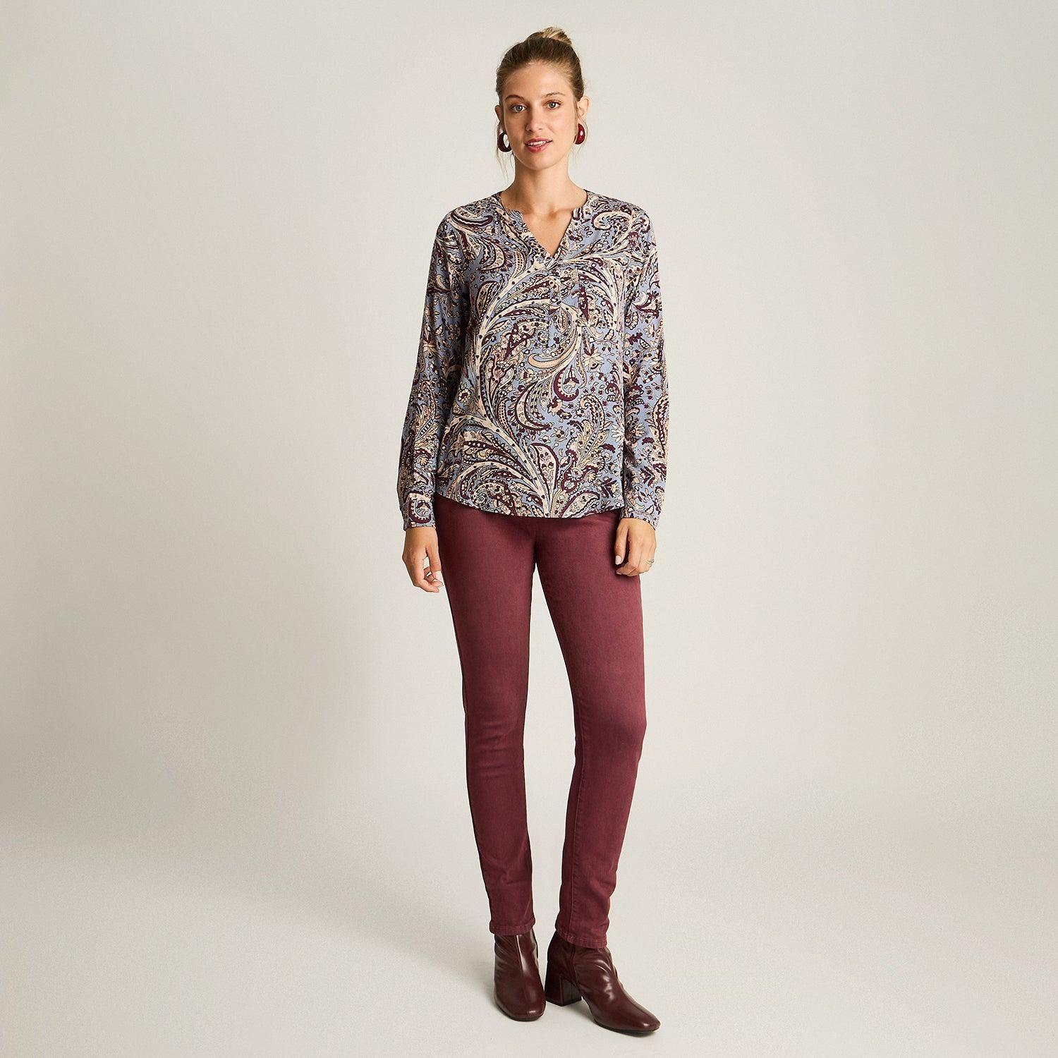 Blusa Azul con Estampado Floral y Manga Roll Up-3