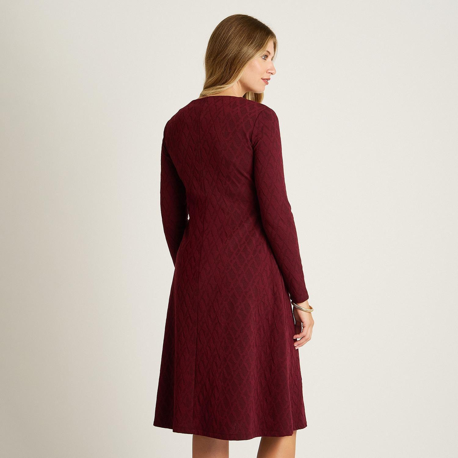 Vestido Midi Burdeo en Lanilla con Escote en V y Detalle Dorado-1