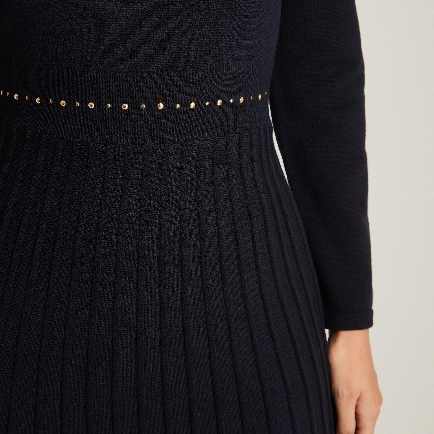 Vestido Tejido Azul Marino Midi Con Falda Plisada Y Tachas-2