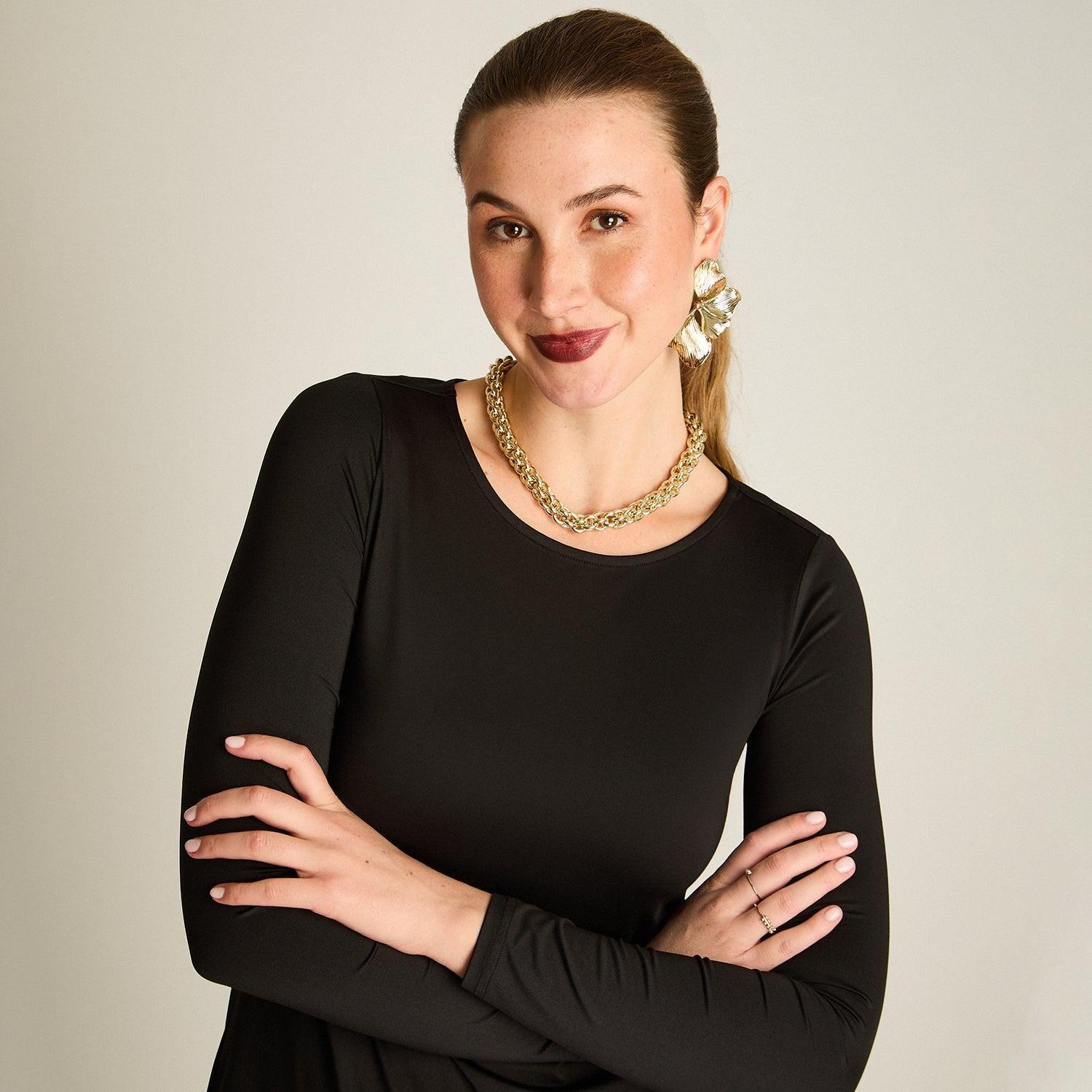 Polera Básica Negra Manga Larga Escote Redondo-2