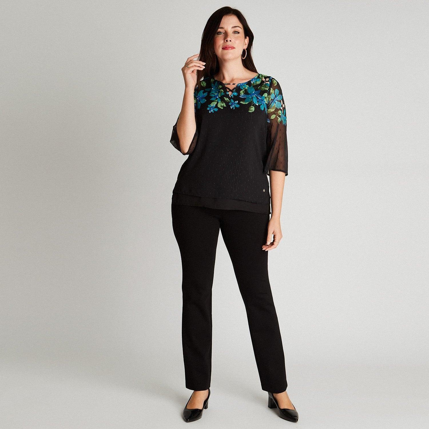 Blusa Negra Estampado Cuello Redondo-3