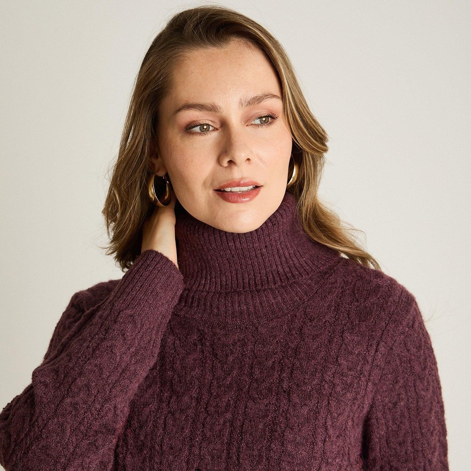 Sweater Burdeo con Cuello Alto y Trenzado Jaspeado en Tejido-2