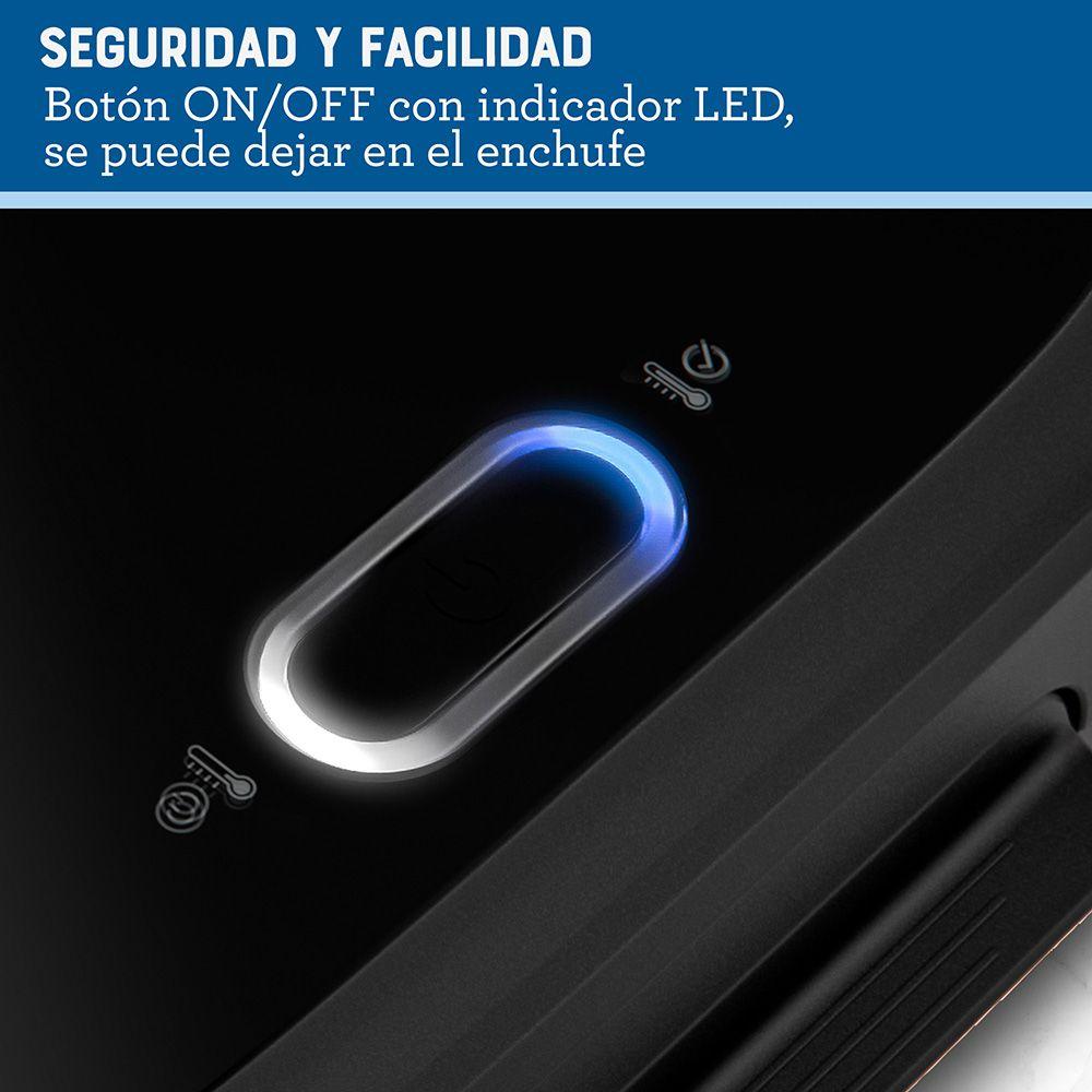 Sandwichera Oster® compacta con platos hondos CKSTSM400-5