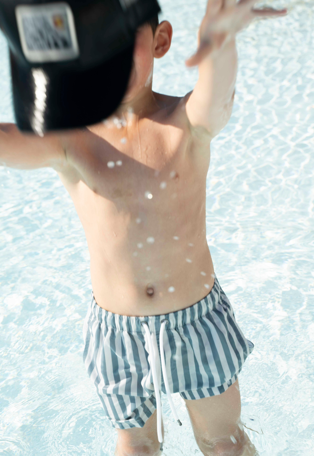 Traje de Baño Niño Rayas Verde Blanco Wappy Short con Bolsillos y Cordón-3