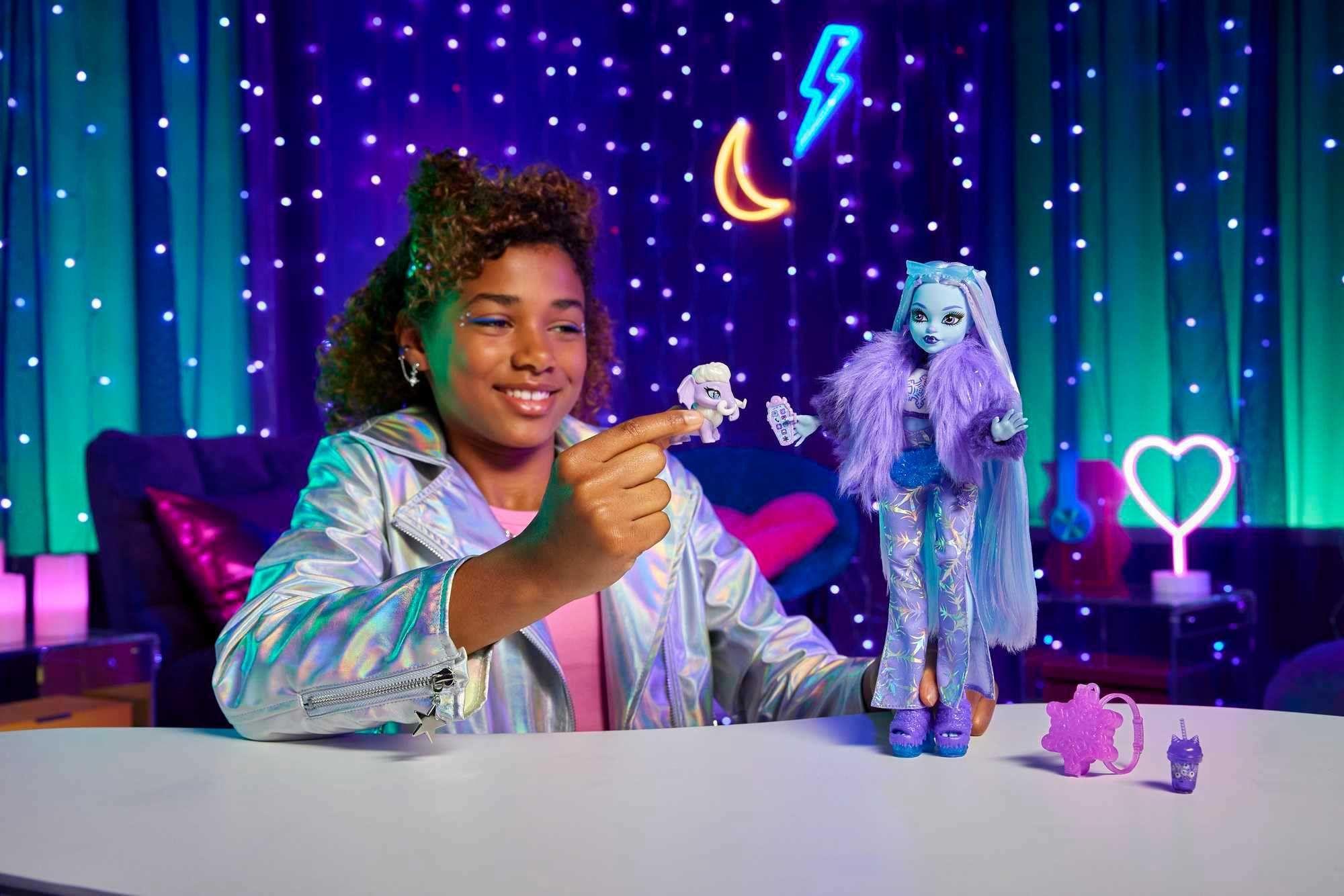 Yeti bominable de Doll Monster High Abbey con tundra de mamu-1