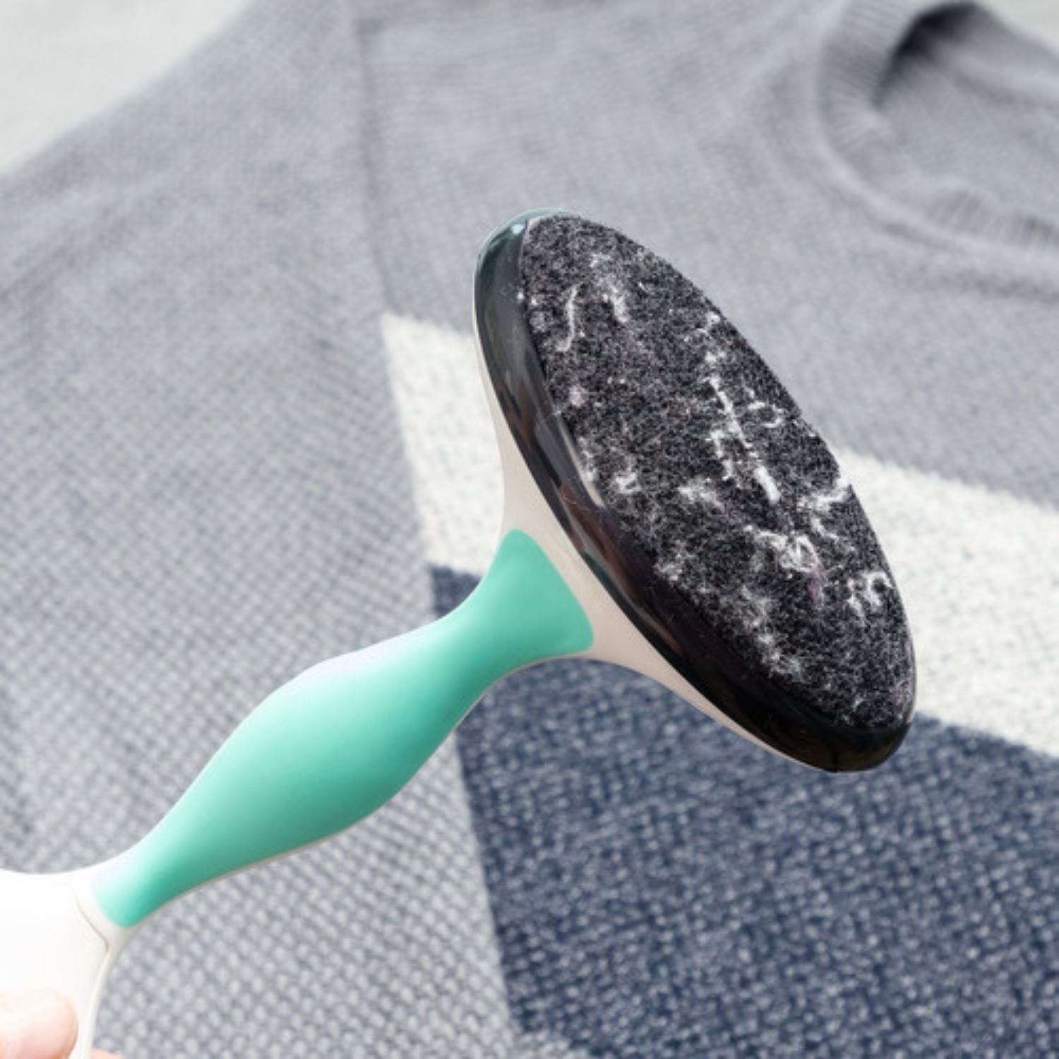 Cepillo Quitapelusas Para Ropa 4 En 1 Innovagoods-6