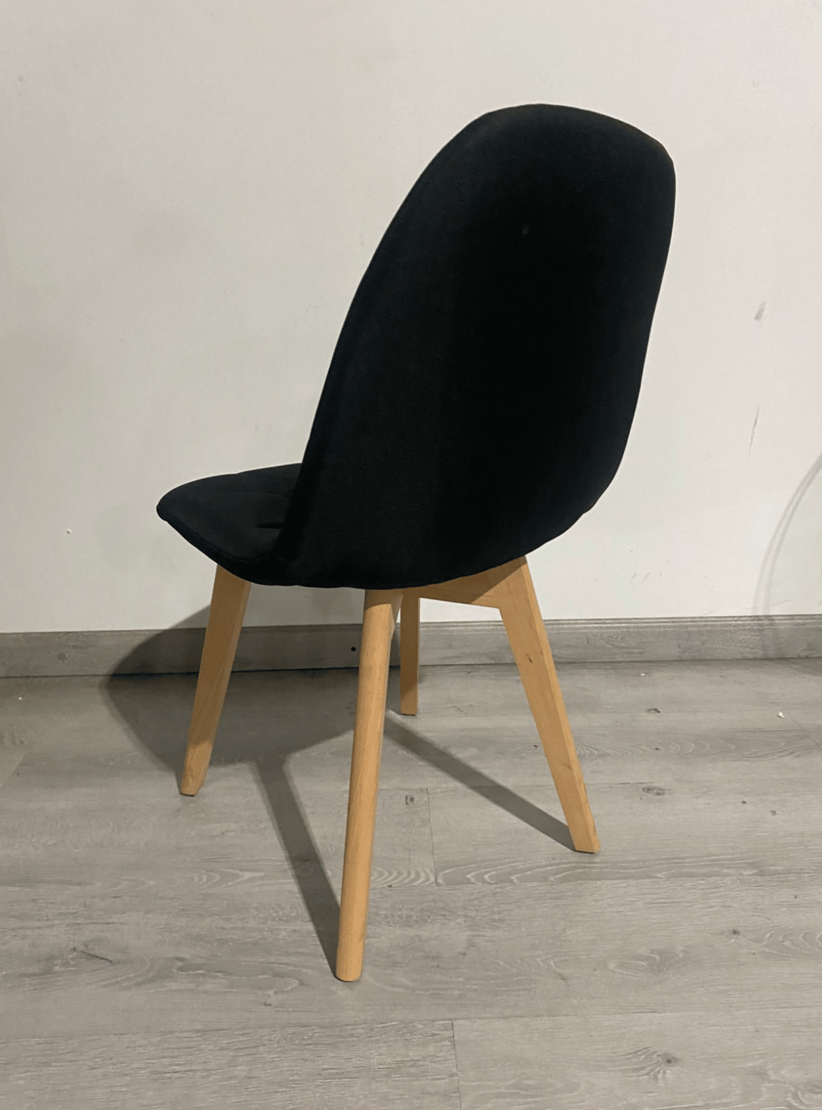  Silla Capitone tapizado lino con pata madera-2