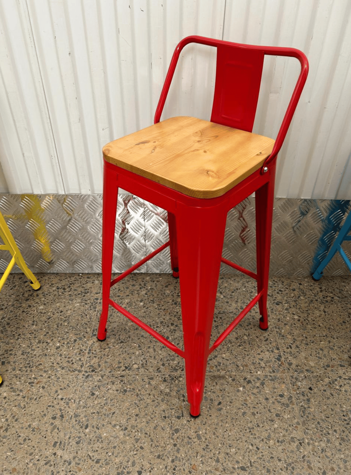 Pack 4 Piso Bar Taburete metalico Tolix 75cm con Respaldo y Asiento de Madera-2