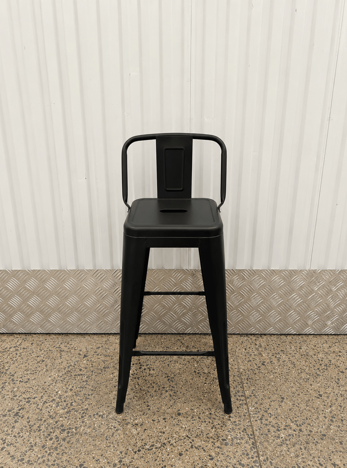 Taburete Tolix 77cm con Respaldo Piso Bar Industrial de Acero para quincho bar-2