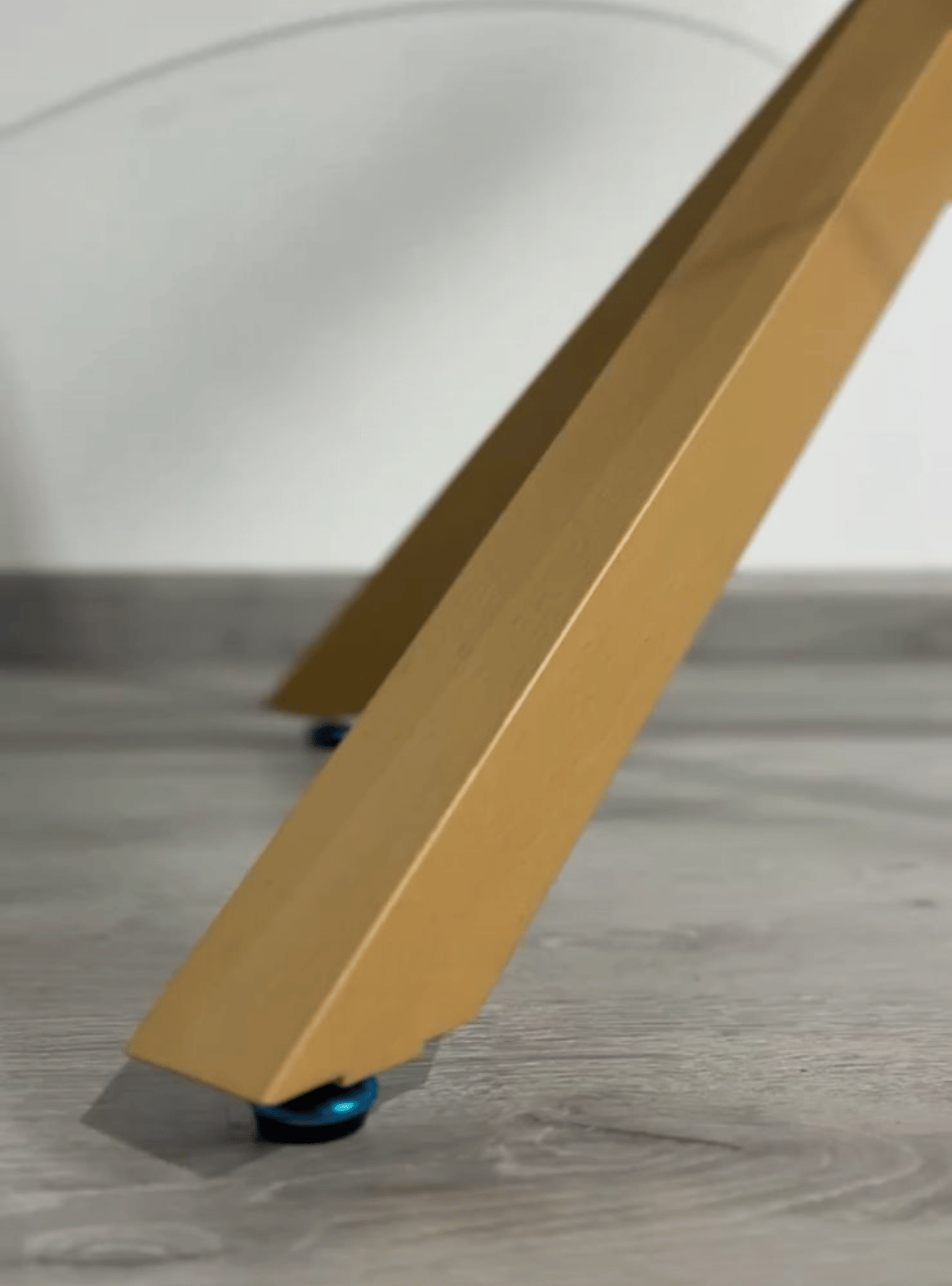 Mesa de Comedor Redonda de Vidrio y Patas de Metal 120cm - Cross-4