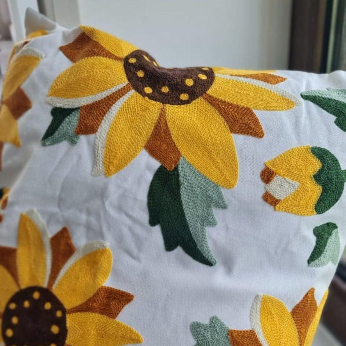 Funda Cojin Blancas Girasol Bordadas 45x42-4