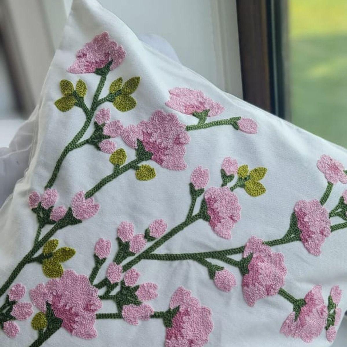 Funda Blanca Bordada Rosas Rosas 45x42-3