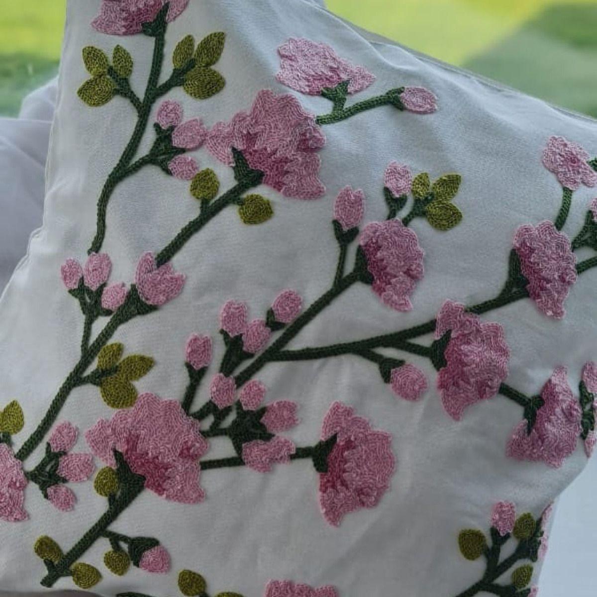 Funda Blanca Bordada Rosas Rosas 45x42-4