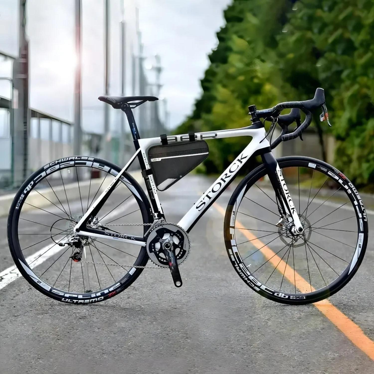 Bolso Triangular Impermeable Bicileta 1,5 LT Negro-5