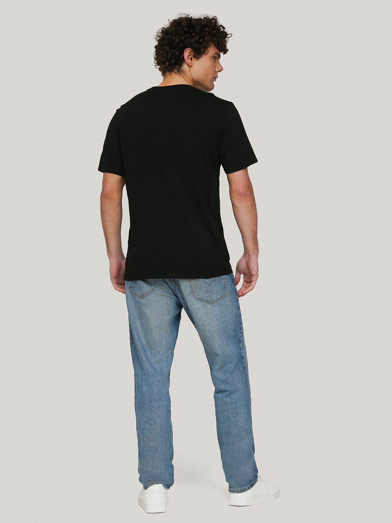 Polera gráfica con perfil Negra-2