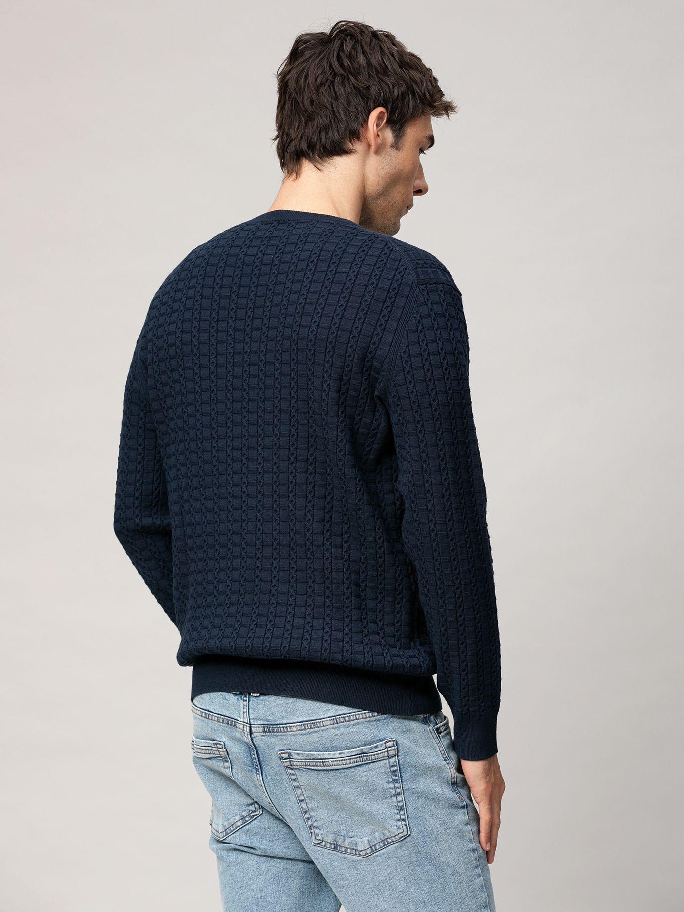 Sweater con tejido de patrón de cable Azul Karl-2