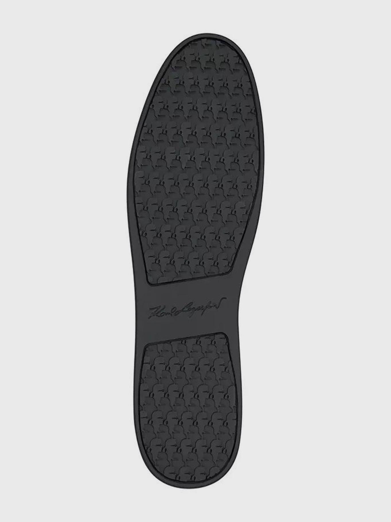 Zapatillas con diseño perforado-4