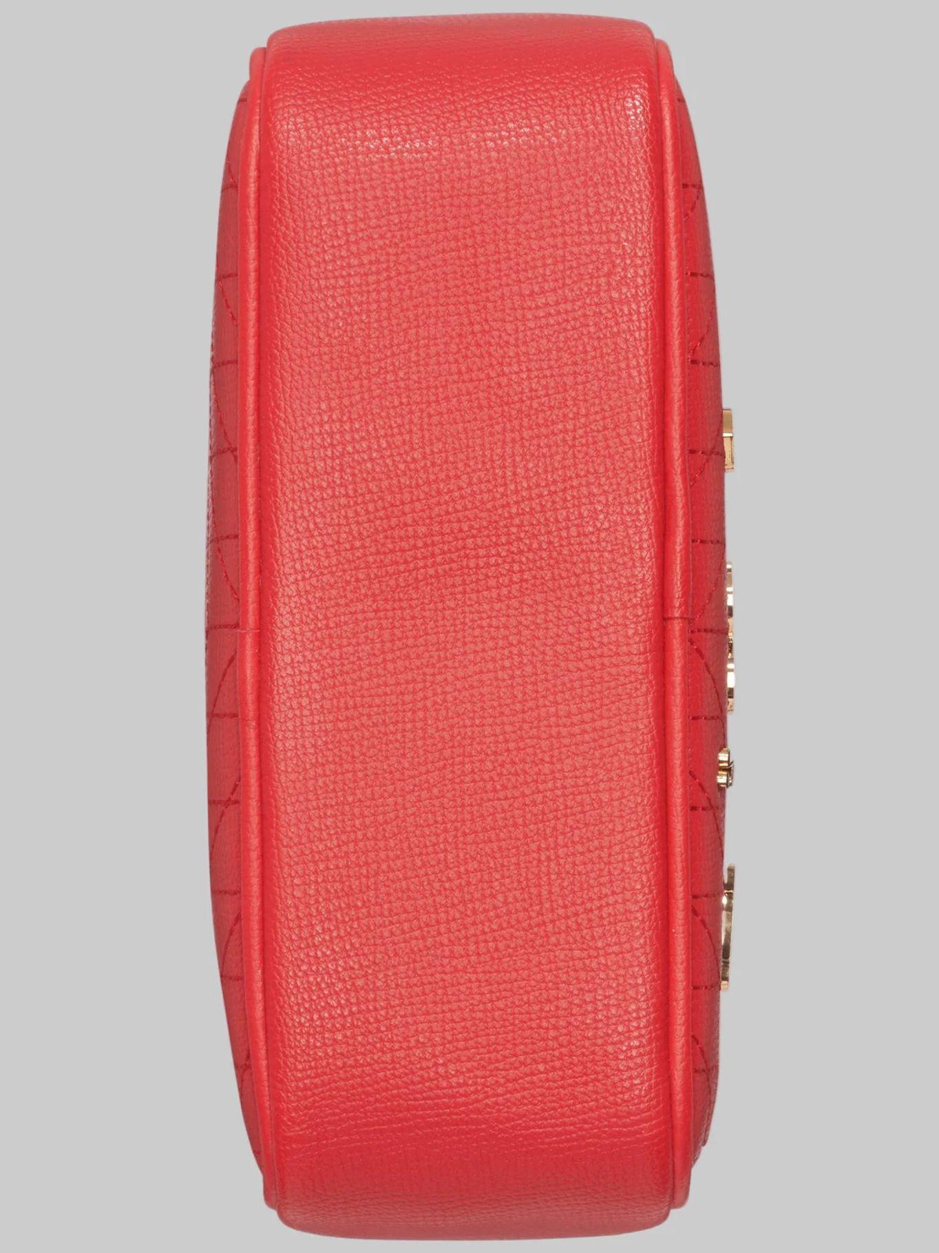 Cartera bandolera Maybelle con pines metálicos Rojo-4