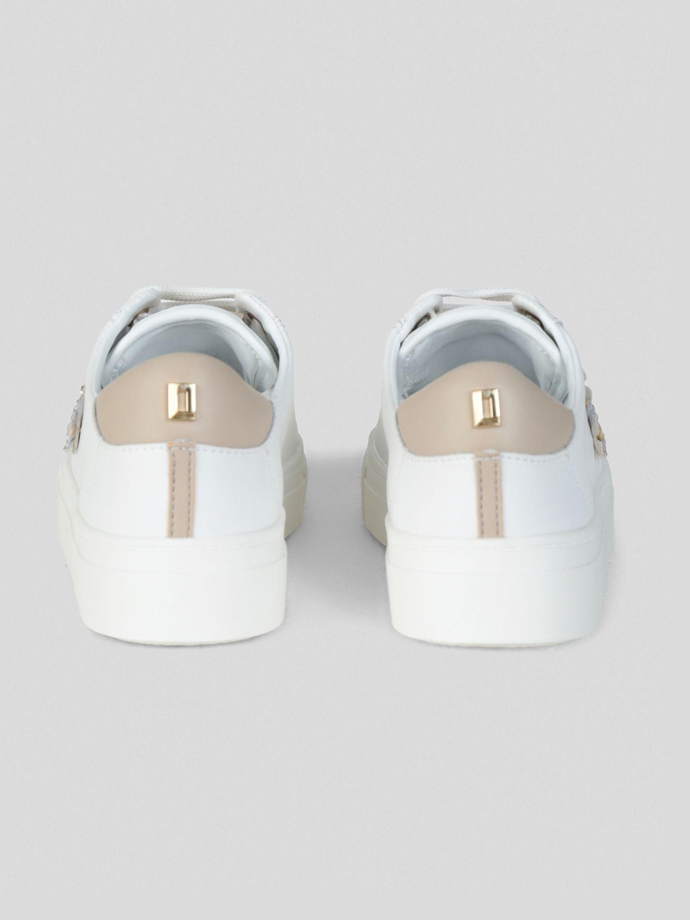Zapatilla blancas aplicaciones metálicos Blanco-2